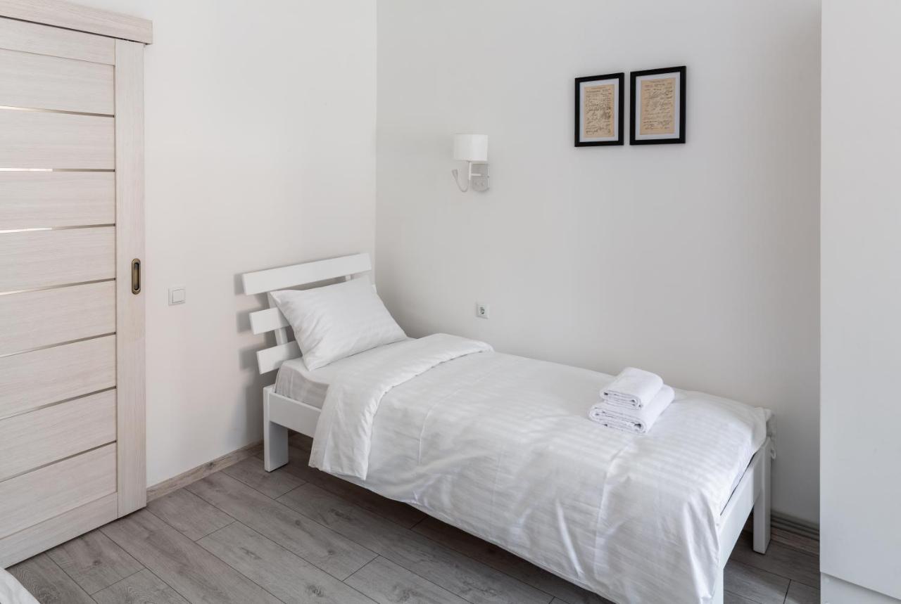 Bookinist Apartment リヴィウ エクステリア 写真