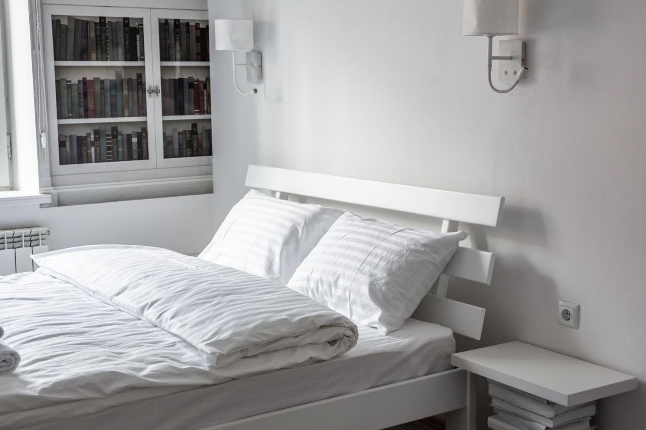 Bookinist Apartment リヴィウ エクステリア 写真