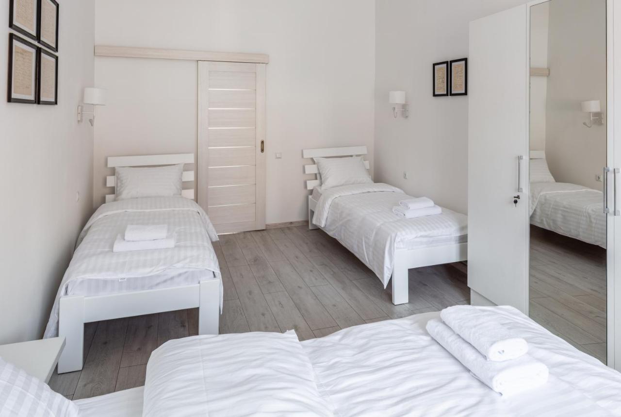Bookinist Apartment リヴィウ エクステリア 写真