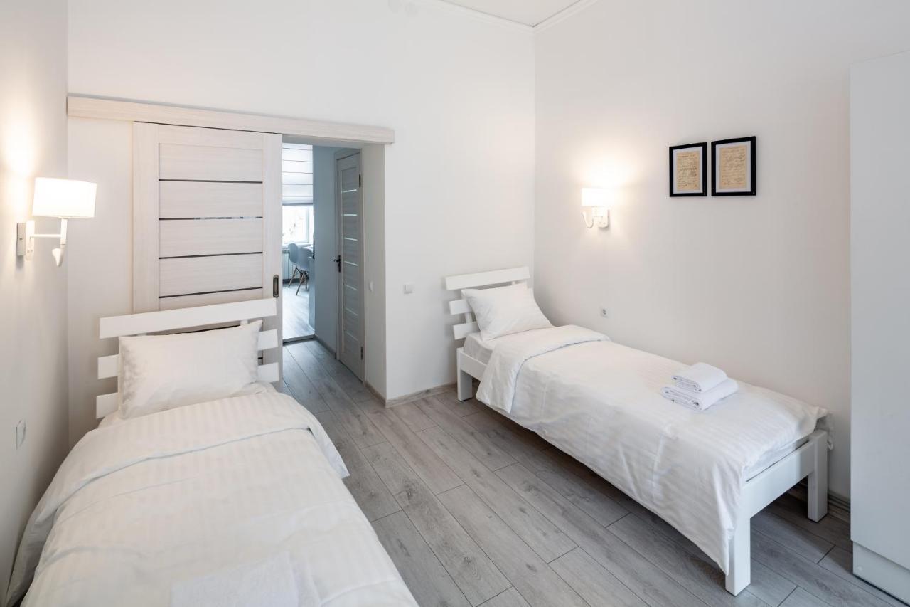 Bookinist Apartment リヴィウ エクステリア 写真