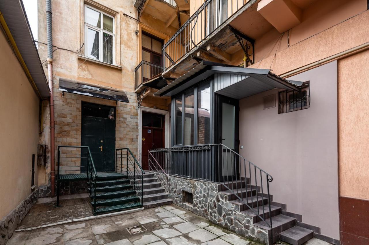 Bookinist Apartment リヴィウ エクステリア 写真